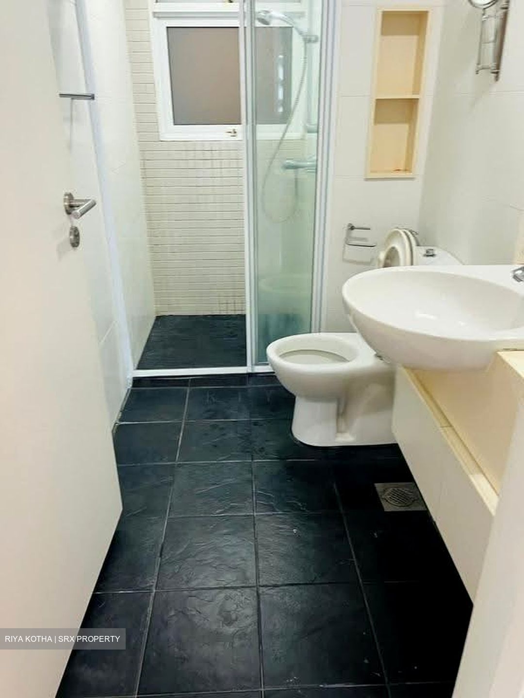 The Esparis (D18), Condominium #617746461